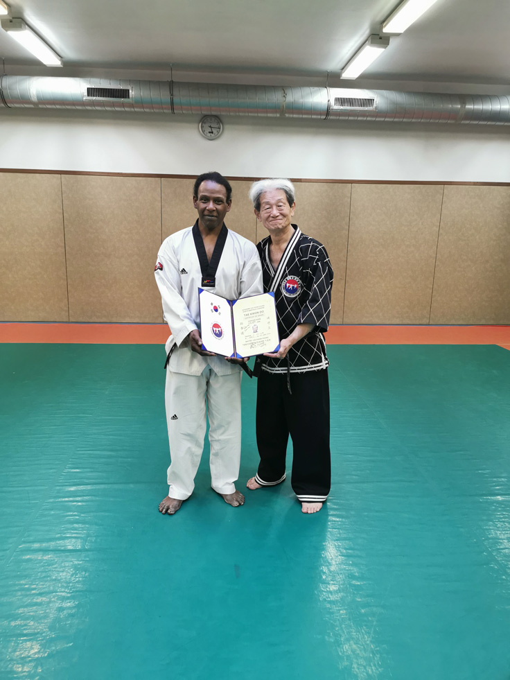 Jean-Noël Palerme, M. Lee Kwan Young