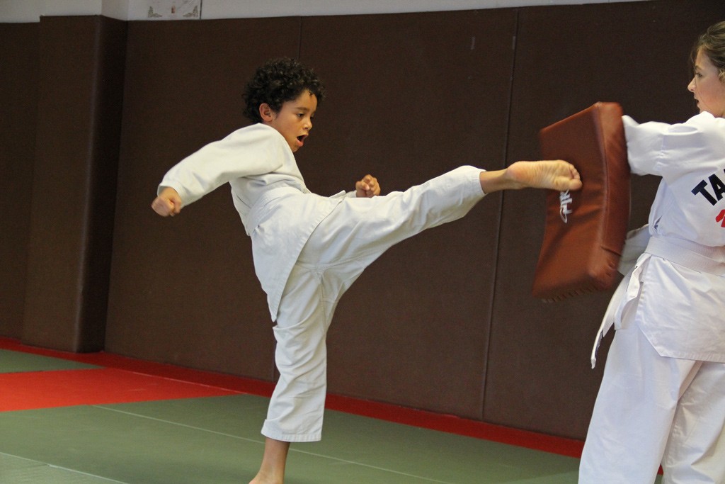 taekwondo-enfants-exercice